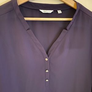 Reitmans v-neck blouse 3/4 length sleeve asymmetrical